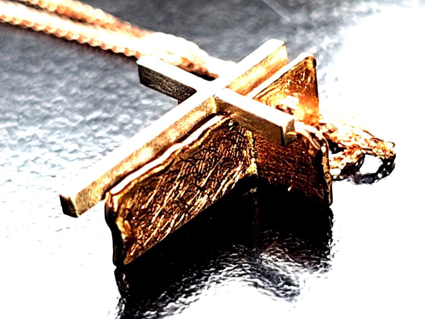 Kryželis iš vestuvinio žiedo žmonai atminti - ADORO juvelyrika