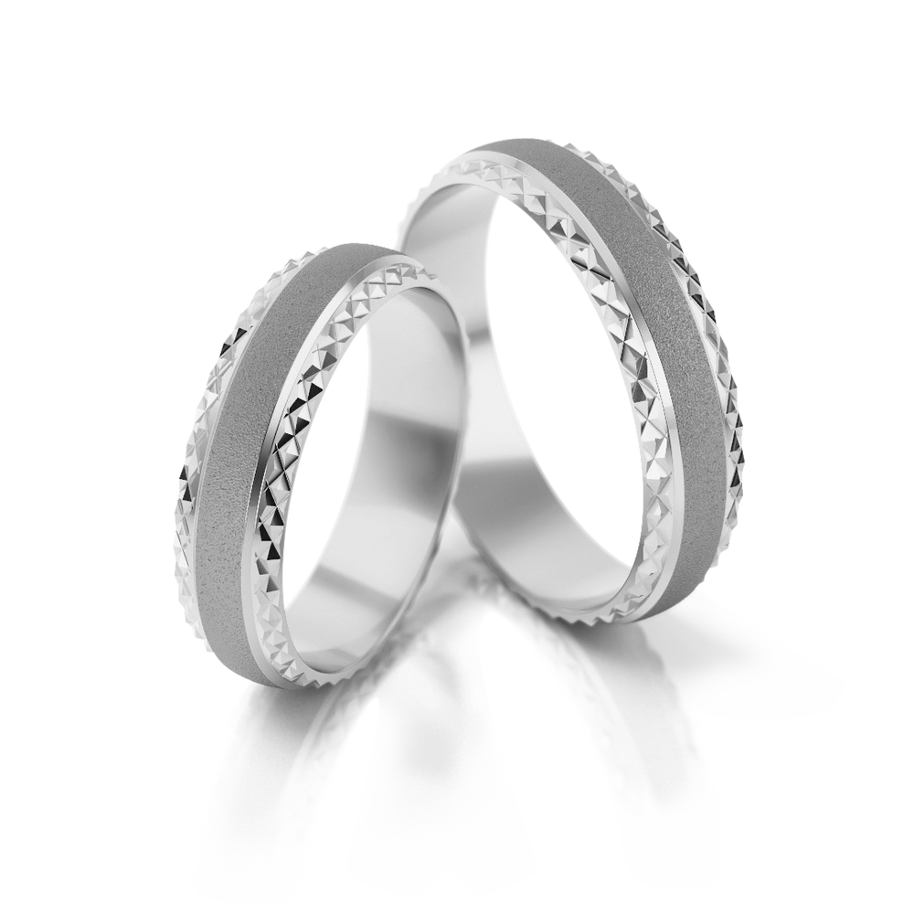 
                  
                    Vestuviniai žiedai su deimantinio rašto briaunomis (5 mm)
                  
                