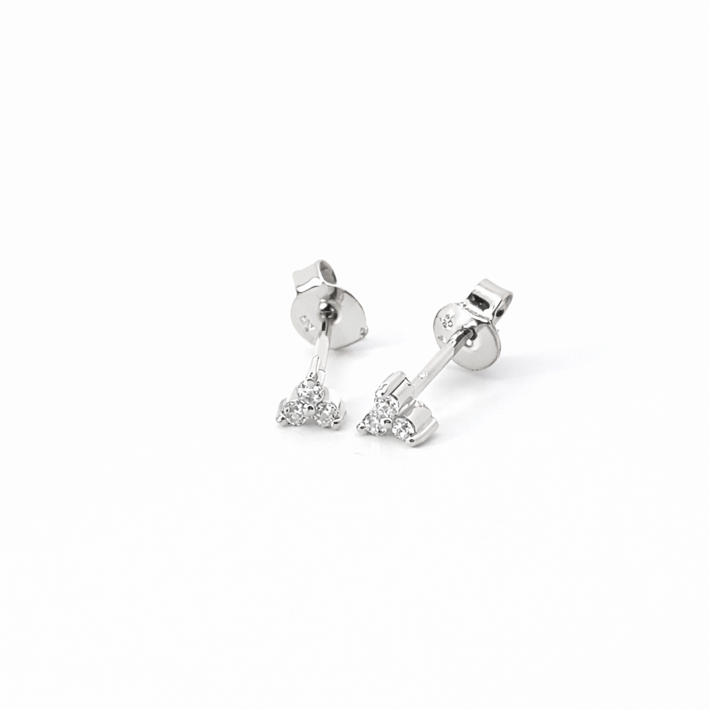 Balto aukso auskarai su deimantais | 0.087 ct | ADORO juvelyrika