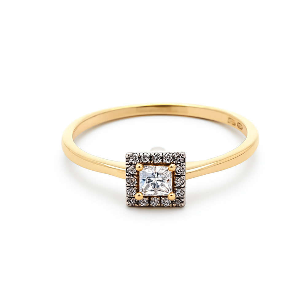 585 prabos žiedas su 0.23 ct deimantais kvadratiniame rėmelyje – ADORO juvelyrika