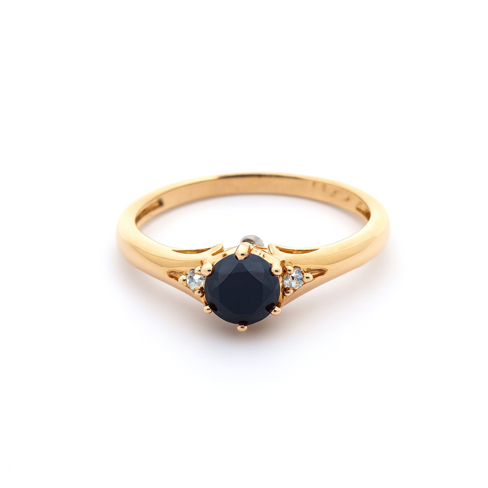 585 prabos auksinis žiedas su 0.50 ct juoduoju deimantu ir baltais briliantais – ADORO