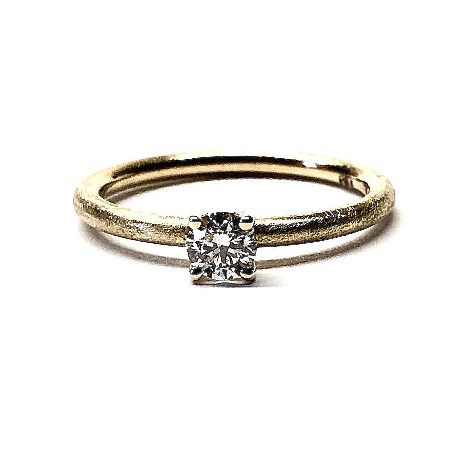 Autorinis auksinis žiedas su briliantu | 0.40 ct | ADORO Juvelyrika