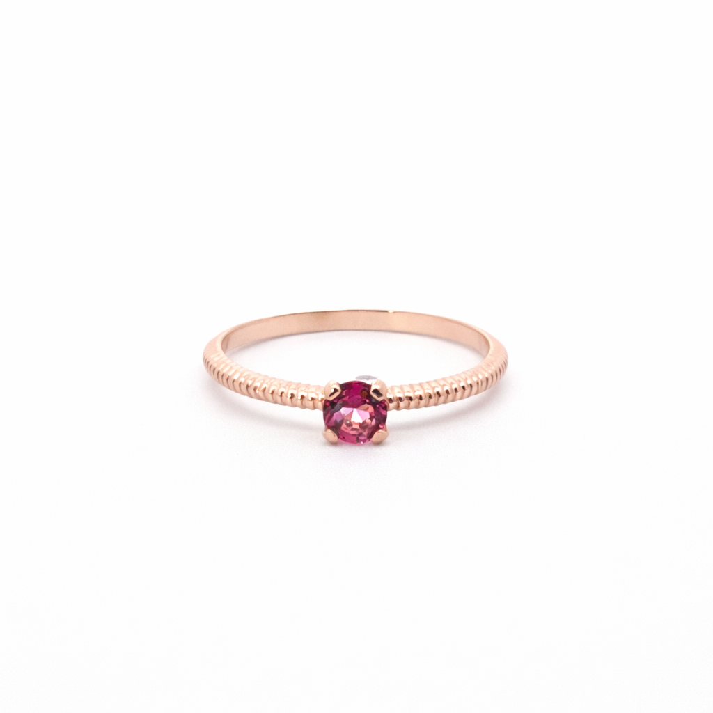 Subtilus 585 prabos raudono aukso žiedas su rausvu natūraliu topazo akmeniu, ADORO juvelyrika