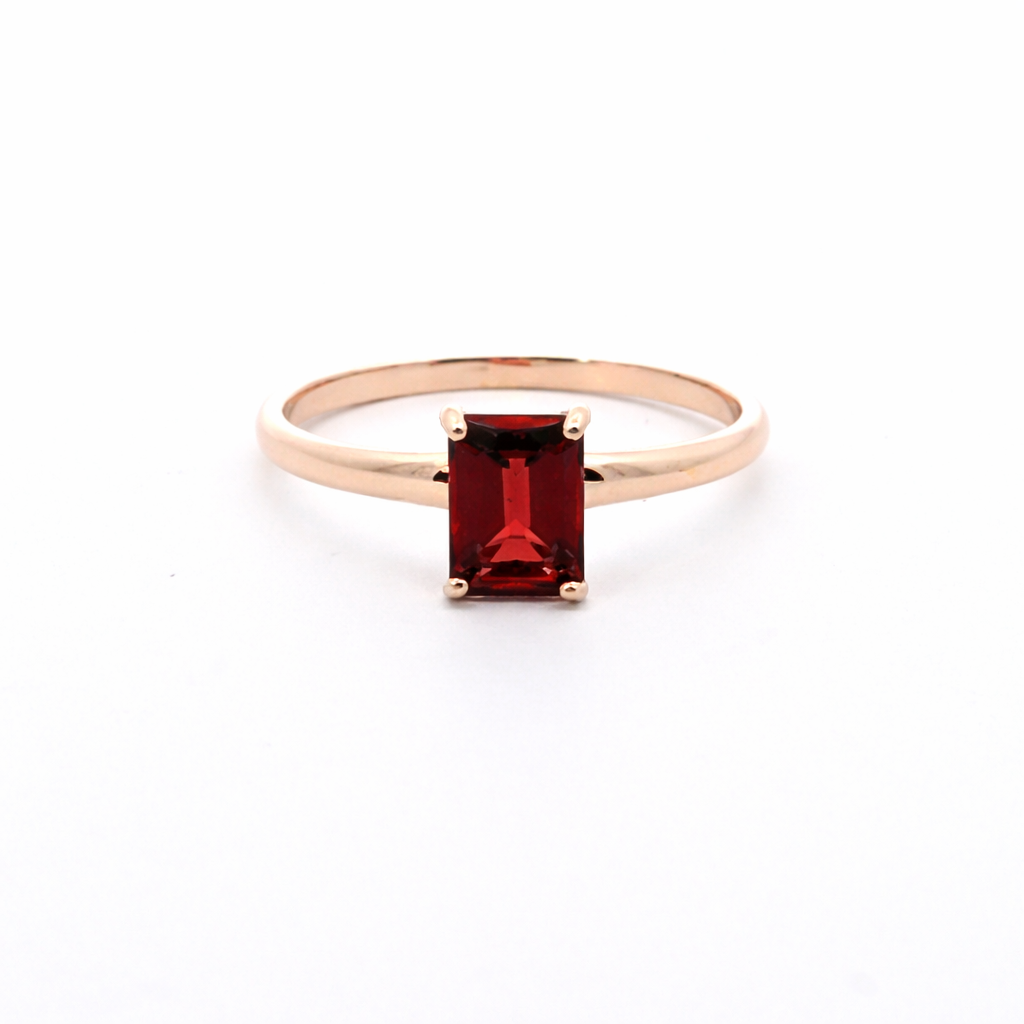 Minimalistinis 585 prabos raudono aukso žiedas su tamsiai raudonu natūraliu granatu, ADORO juvelyrika
