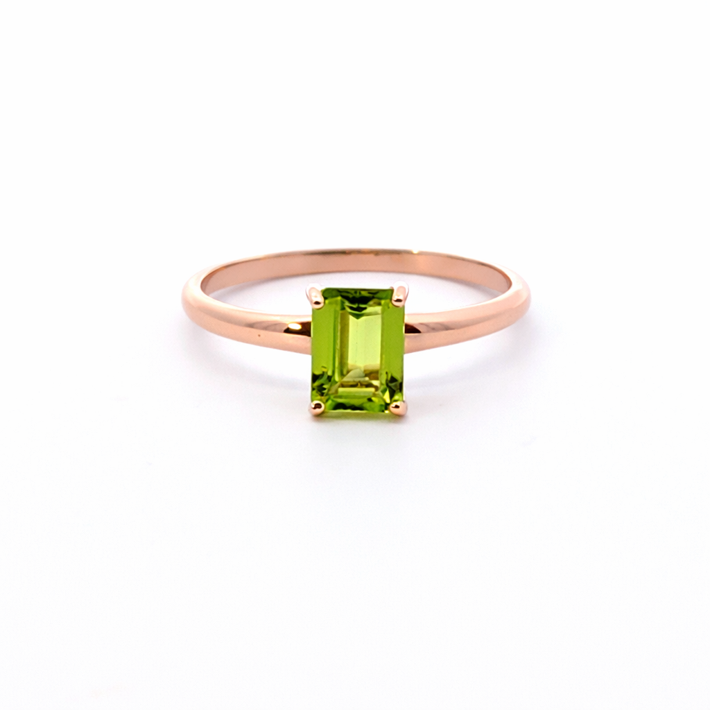 585 raudono aukso žiedas su peridotu emerald cut