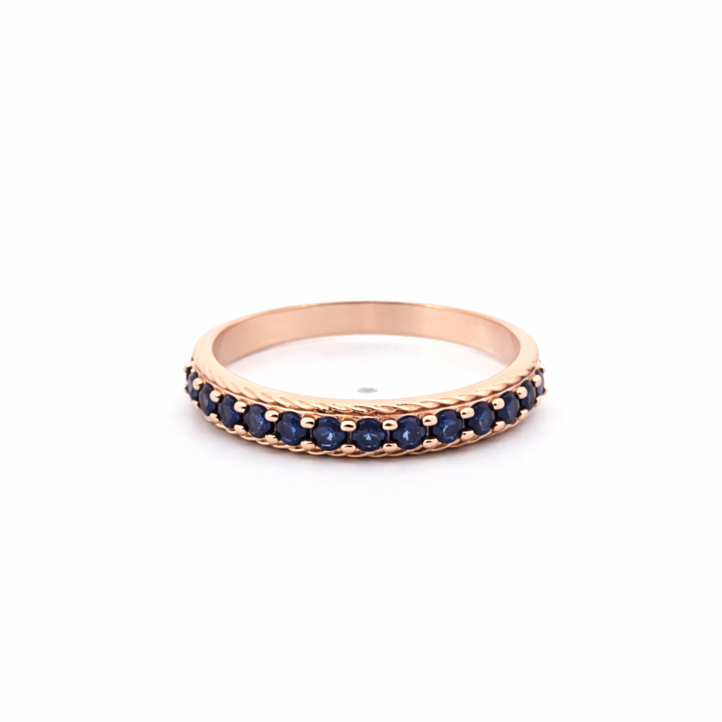 Raudono aukso 585 prabos žiedas su natūraliais safyrais, takelio dizainas – ADORO juvelyrika