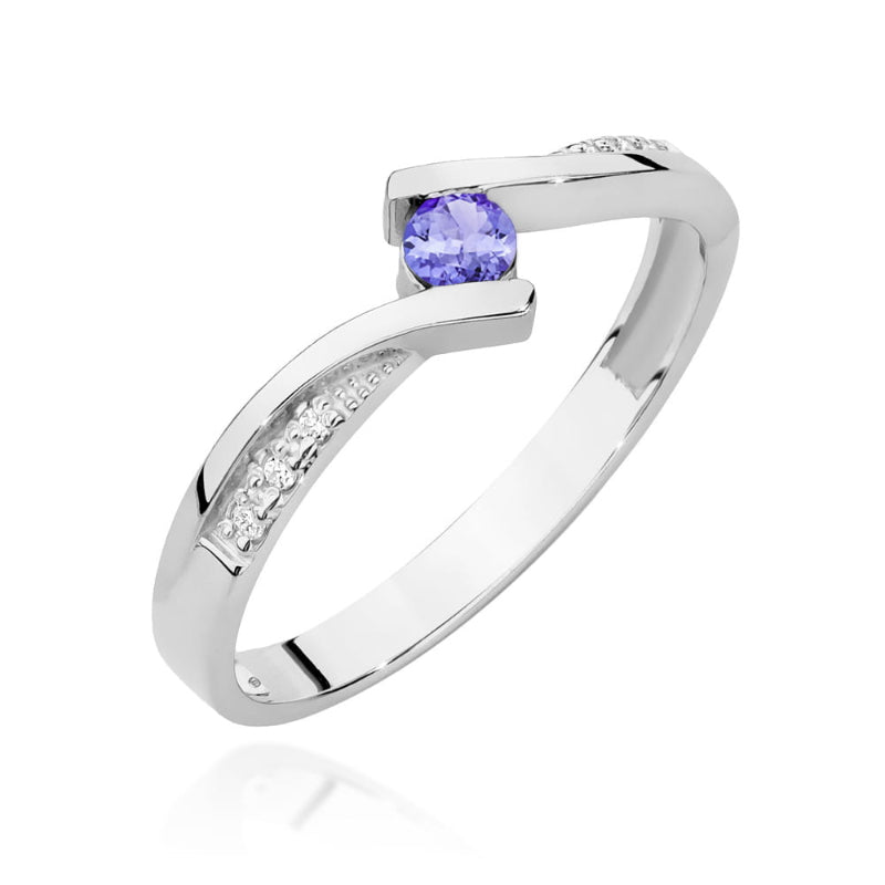 Šis raudono ir balto aukso žiedas su 0.12 ct juoduoju deimantu yra išskirtinis pasirinkimas, puikiai derinantis eleganciją, modernumą ir prabangą. Juodasis deimantas, savo unikaliu atspalviu, suteikia žiedui paslaptingumo ir rafinuotumo, o raudonas ir baltas auksas sukuria kontrastingą, tačiau harmoningą derinį. Toks žiedas – puikus pasirinkimas tiek ypatingoms progoms, tiek kasdieniam stiliui papildyti.