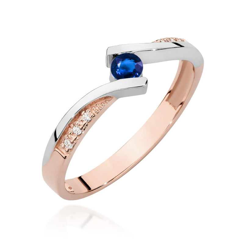 Tai išskirtinis ir elegantiškas žiedas! Raudono ir balto aukso derinys suteikia kontrasto bei prabangos, o 0.12 ct safyras prideda spalvos ir aristokratiško žavesio. Maži deimantai aplink safyrą arba įkomponuoti į dizainą suteikia papildomo spindesio ir rafinuotumo.