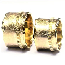  Vestuvinių žiedų gamyba, auksinių dirbinių gamyba, auskarų gamyba, juvelyrinių dirbinių gamyba, vestuvinių žiedų gamyba iš savo aukso, žiedų gamyba iš savo aukso, Vestuviniai žiedai, unikalūs vestuviniai žiedai, vestuviniai žiedai gamintojo kaina, vestuviniai žiedai su deimantais, vestuviniai žiedai su briliantais, modernūs vestuviniai žiedai, klasikiniai vestuviniai žiedai, autoriniai vestuviniai žiedai, rankų darbo vestuviniai žiedai, balto aukso vestuviniai žiedai  