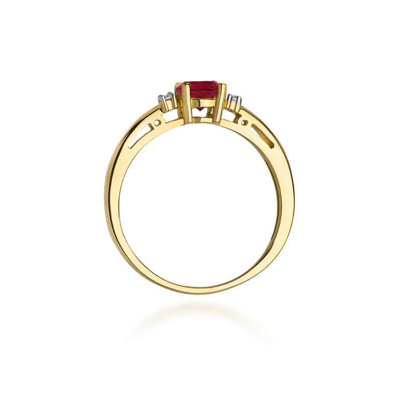 
                  
                    Geltono aukso žiedas su 0.6 ct rubinu ir briliantais – klasikinė elegancija ir prabanga, išreiškianti meilę ir rafinuotumą.

Žiedo centre spindi 0.6 ct natūralus rubinas – sodrios raudonos spalvos akmuo, simbolizuojantis aistrą, meilę ir vidinę stiprybę. Jo gyvybingas atspalvis puikiai dera su 585 arba 750 prabos geltono aukso šiltu ir prabangiu spindesiu, suteikdamas žiedui išskirtinį ir elegantišką įvaizdį. Aplink rubiną išdėstyti briliantai suteikia žiedui papildomo spindesio ir prabangos.
                  
                