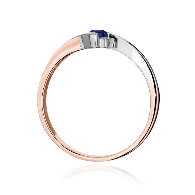 
                  
                    Tai išskirtinis ir elegantiškas žiedas! Raudono ir balto aukso derinys suteikia kontrasto bei prabangos, o 0.12 ct safyras prideda spalvos ir aristokratiško žavesio. Maži deimantai aplink safyrą arba įkomponuoti į dizainą suteikia papildomo spindesio ir rafinuotumo.
                  
                