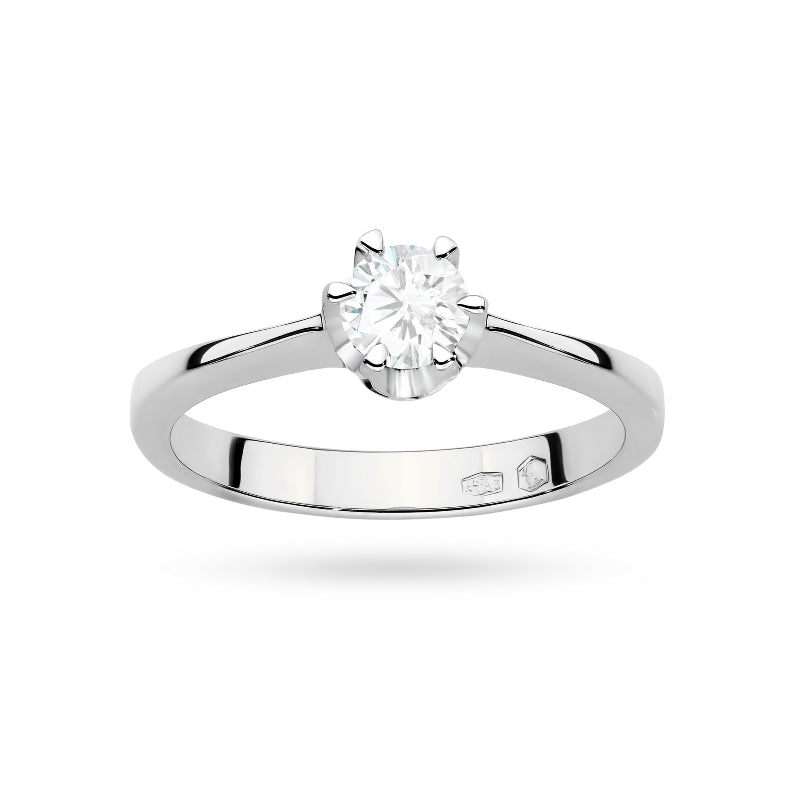
                  
                    Auksinis sužadėtuvių žiedas su 0.3 ct Lab Grown deimantu – tai subtili prabanga ir elegancija viename.

💎 Kodėl verta rinktis?
✔️ Deimantas: 0.3 ct (Lab Grown) – spindintis, etiškas ir draugiškas aplinkai.
✔️ Auksas: Baltas, geltonas arba rožinis – rinkitės pagal savo asmeninį stilių.
✔️ Dizainas: Klasikinis soliteris, halo ar modernūs akcentai – viskas priklauso nuo jūsų pageidavimų.

Šis žiedas puikiai tiks tiems, kurie nori elegantiško ir išskirtinio papuošalo be kompromisų kokybei. 
                  
                