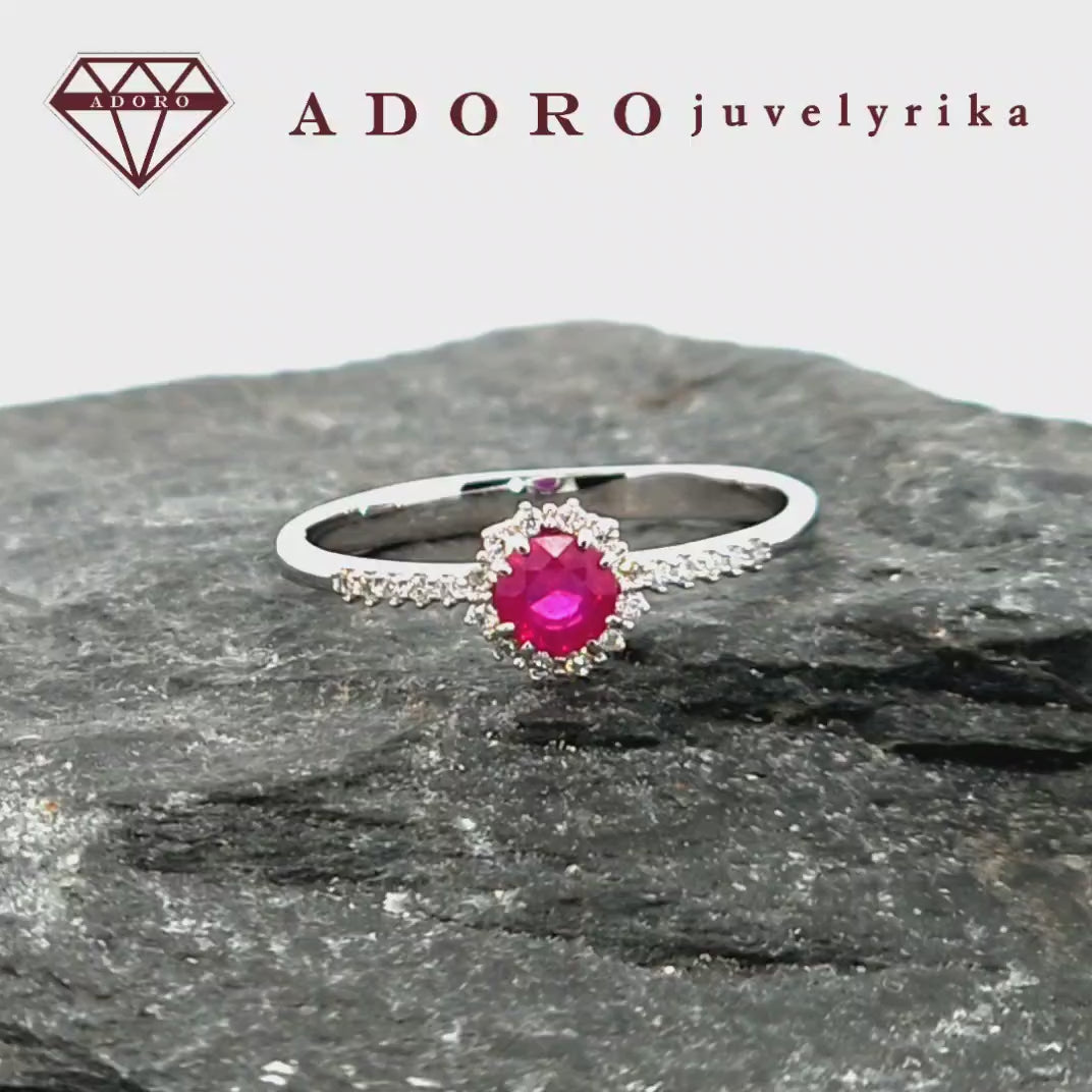 Balto aukso žiedas su natūraliu rubinu ir briliantais, 585 praba, ADORO juvelyrika