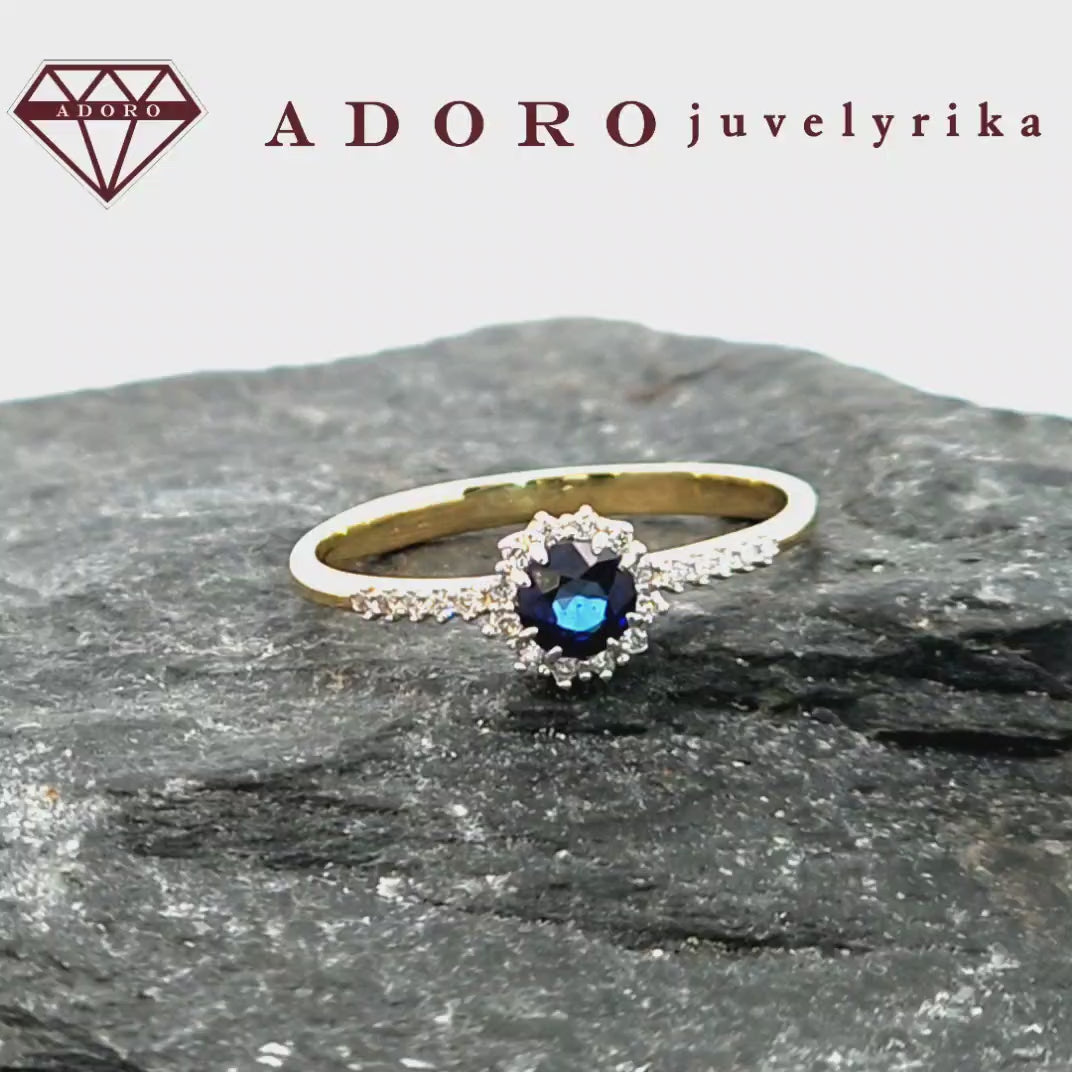 Geltono aukso žiedas su natūraliu safyru ir briliantais, 585 praba, ADORO juvelyrika