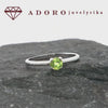 585 balto aukso minimalistinis žiedas su žaliu peridotu