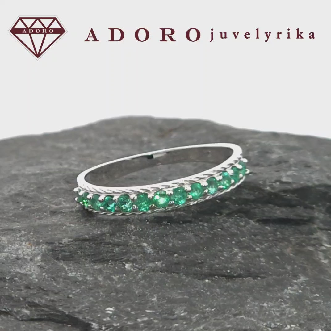 585 balto aukso žiedas su smaragdais, natūralių smaragdų juosta