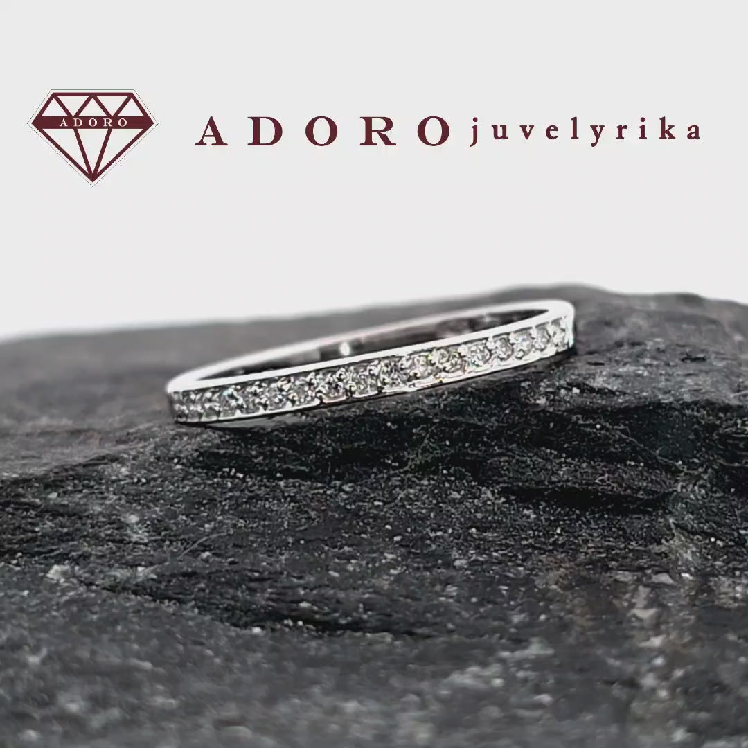 Baltas auksinis žiedas su 17 deimantų, 1.3 g, 0.085 ct