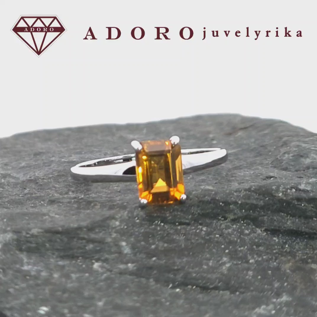 Balto aukso žiedas su natūraliu tamsiu citrinu – ADORO juvelyrika