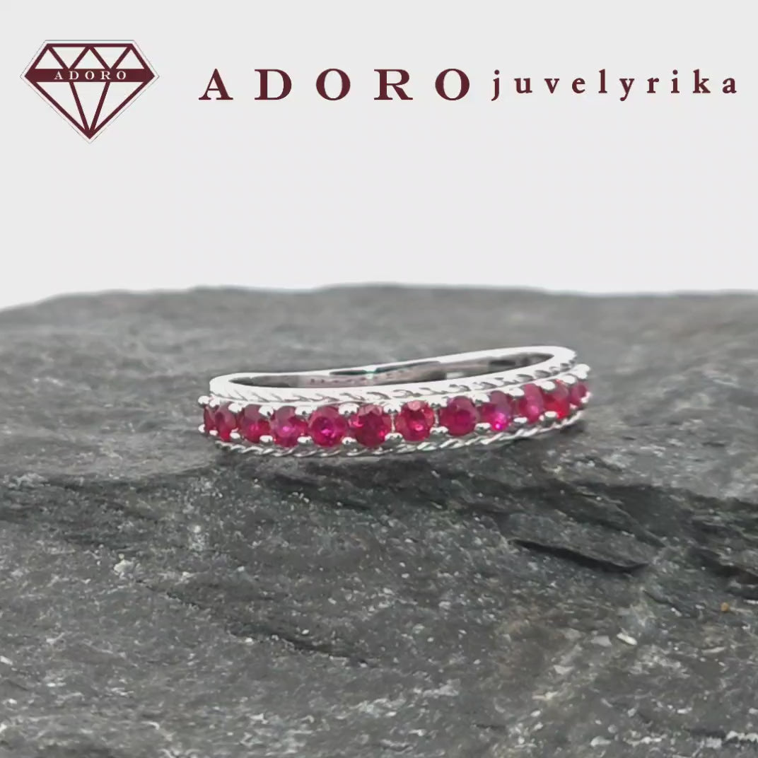 Baltas auksinis žiedas su natūraliais rubinais – ADORO juvelyrika