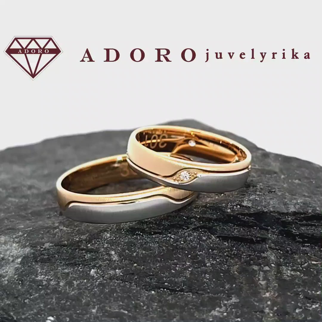 585 prabos vestuviniai žiedai iš geltono ir balto aukso su 0.06 ct deimantais – ADORO juvelyrika