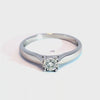 Elegantiškas balto aukso žiedas su 0.16 ct briliantu