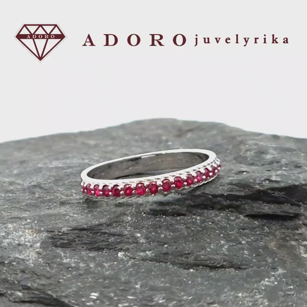585 prabos balto aukso žiedas su natūraliais rubinais, takelio tipo dizainas, ADORO juvelyrika