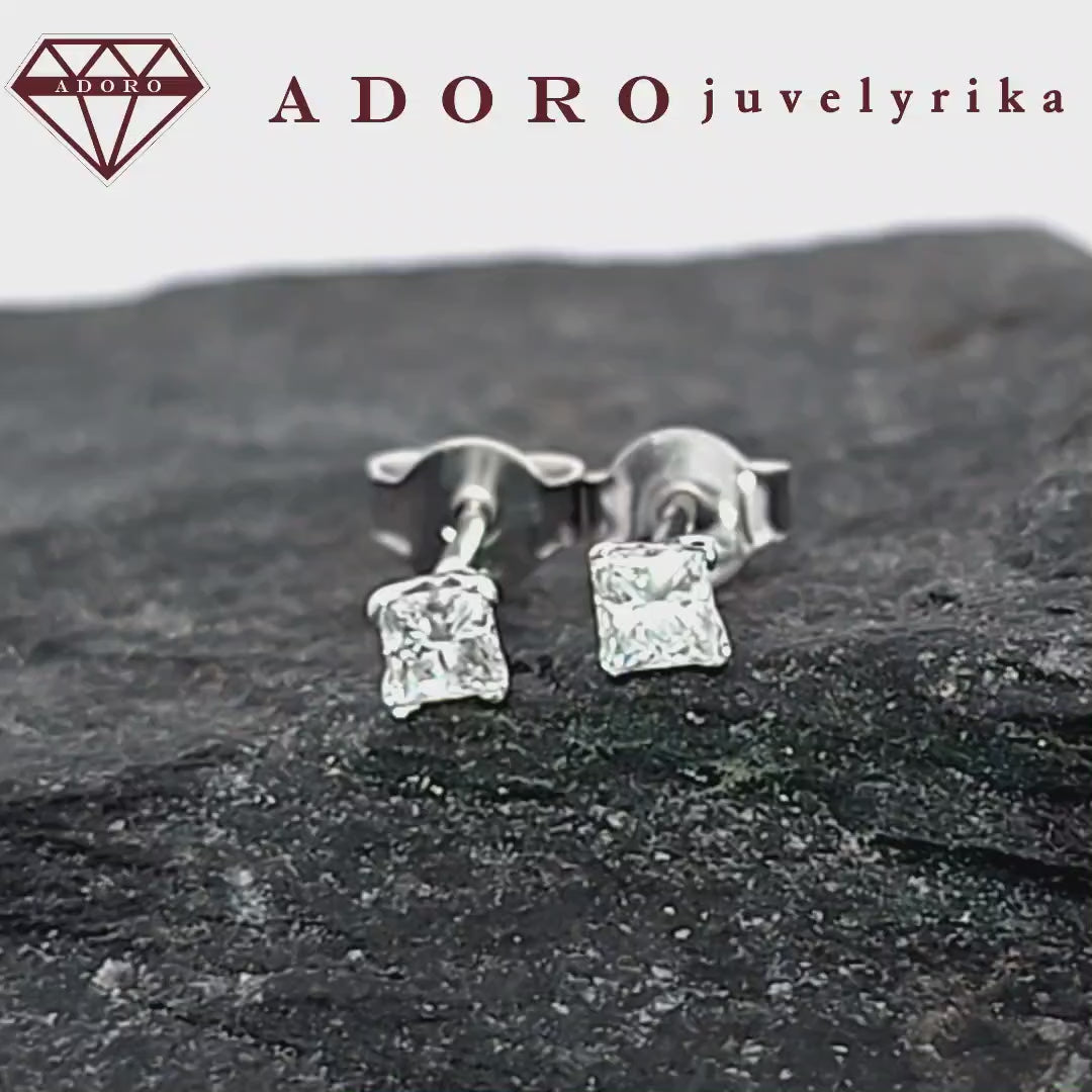 Balto aukso auskarai su princess formos 0.15 ct deimantais – ADORO juvelyrika
