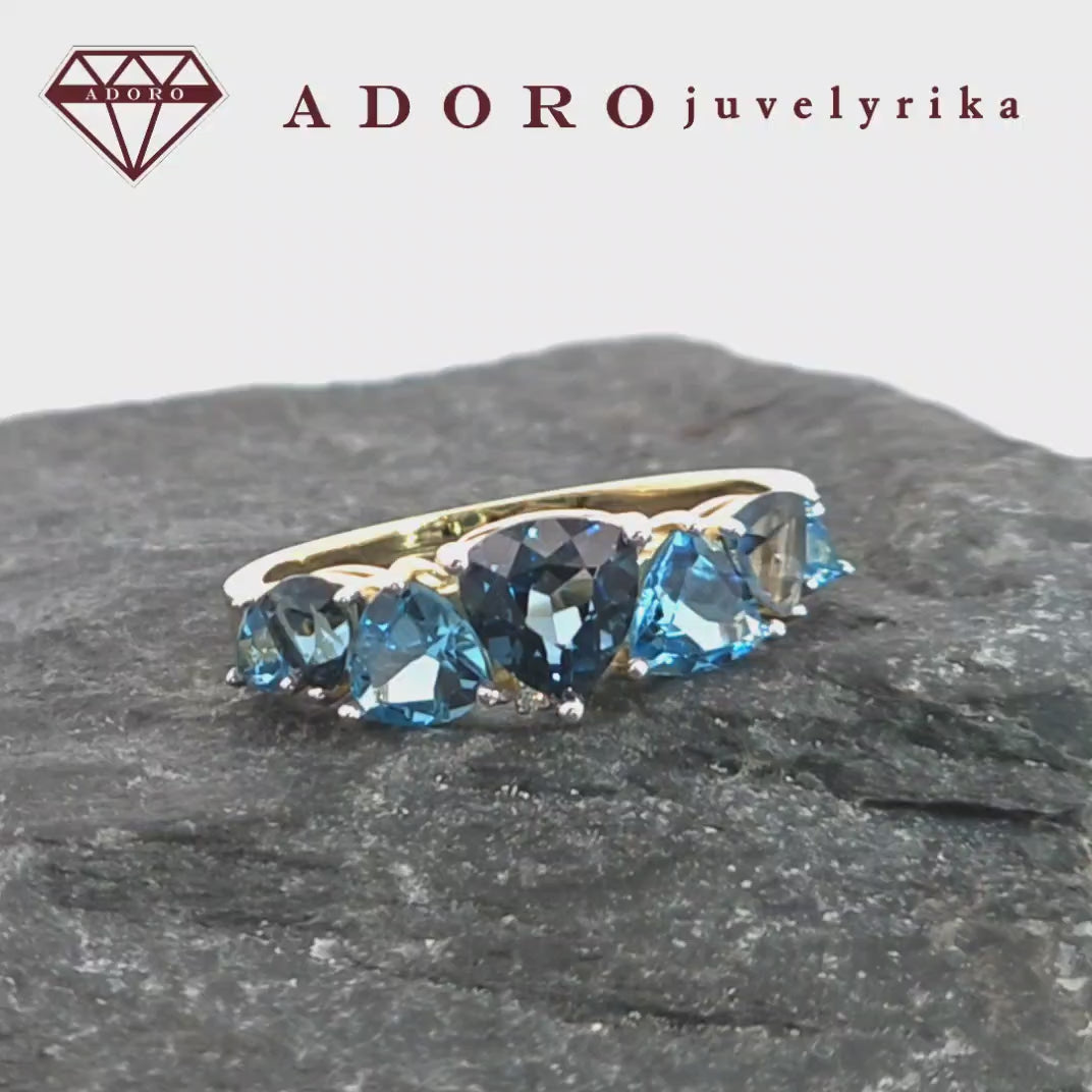 Geltono aukso žiedas su Swiss Blue topazais ir briliantu – ADORO juvelyrika