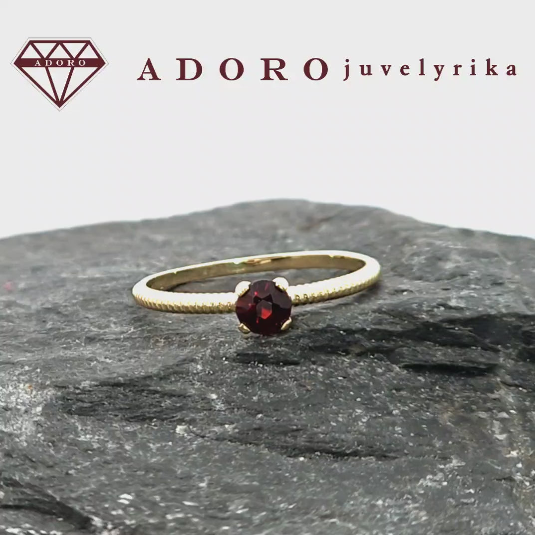 585 prabos geltono aukso žiedas su natūraliu granatu 0,36 ct – ADORO juvelyrika