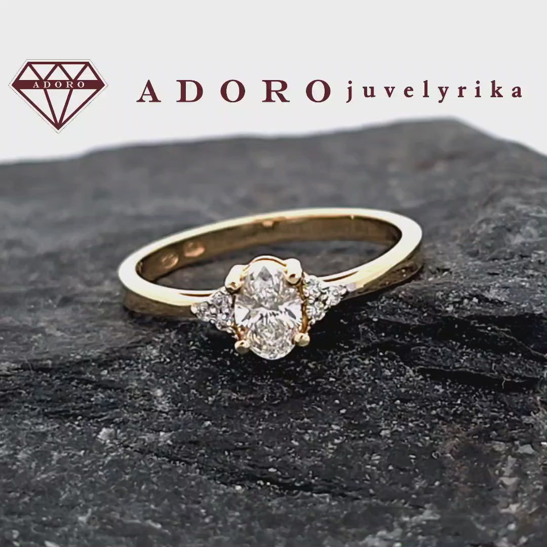 585 prabos žiedas su laboratoriniu deimantu 0.40 ct ir mažais briliantais – ADORO