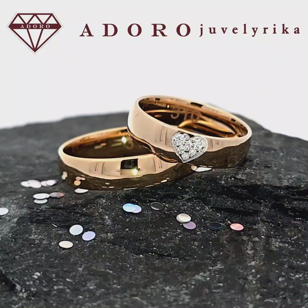 Geltono aukso vestuviniai žiedai su širdies formos deimantų inkrustacija – ADORO juvelyrika